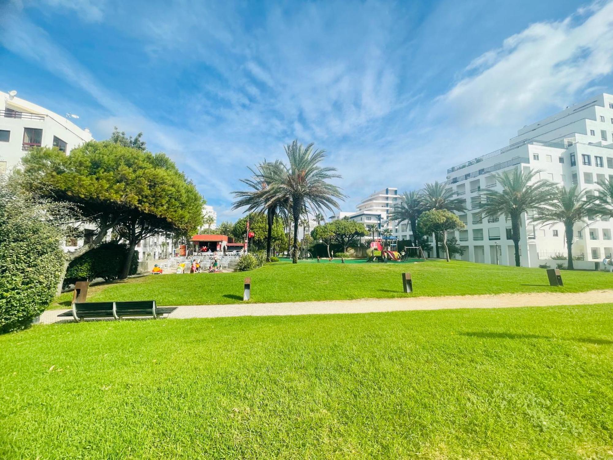 Avenida Mar 1 - Ar-Condicionado, Wifi E 200Mts Da Praia Quarteira Exteriör bild