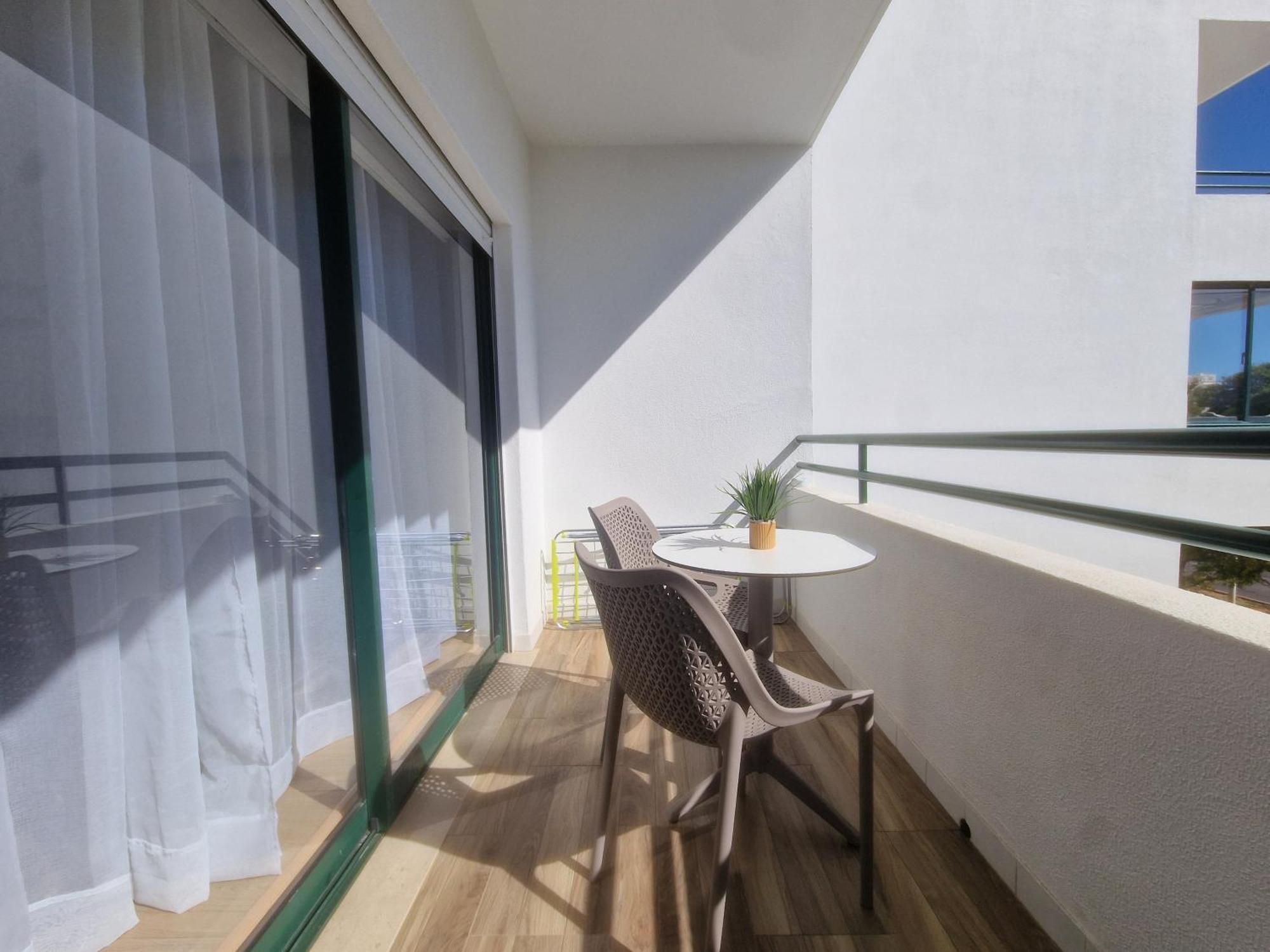 Avenida Mar 1 - Ar-Condicionado, Wifi E 200Mts Da Praia Quarteira Exteriör bild